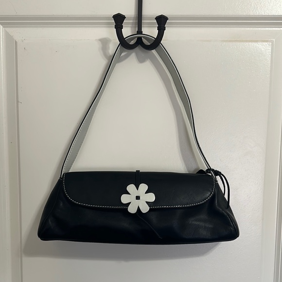 Rolf’s Vintage Black Leather Shoulder Bag with White Flower Accent - Picture 2 of 14